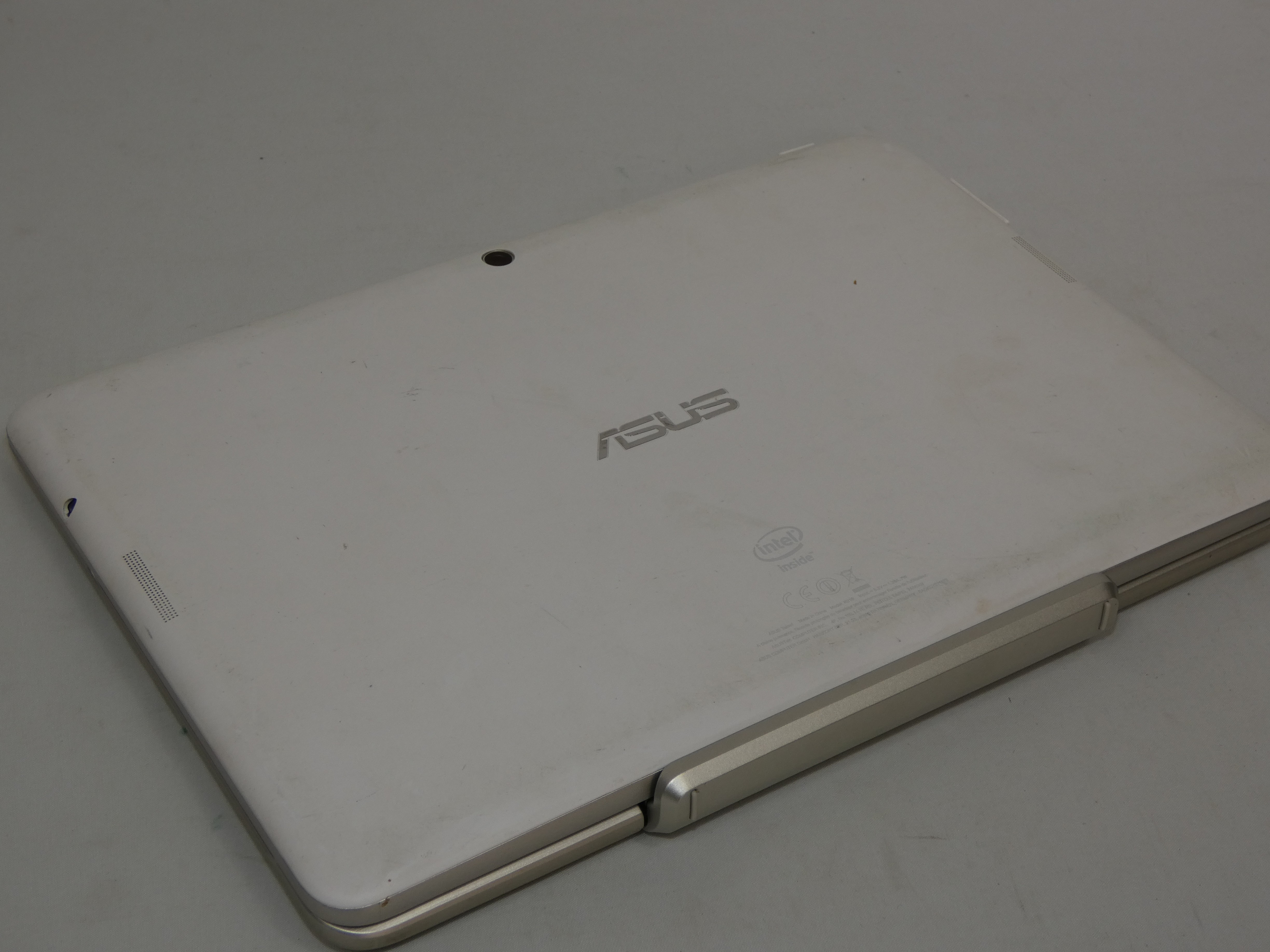 Tablette ASUS K010 avec clavier Très bon état - Vue 3 - 